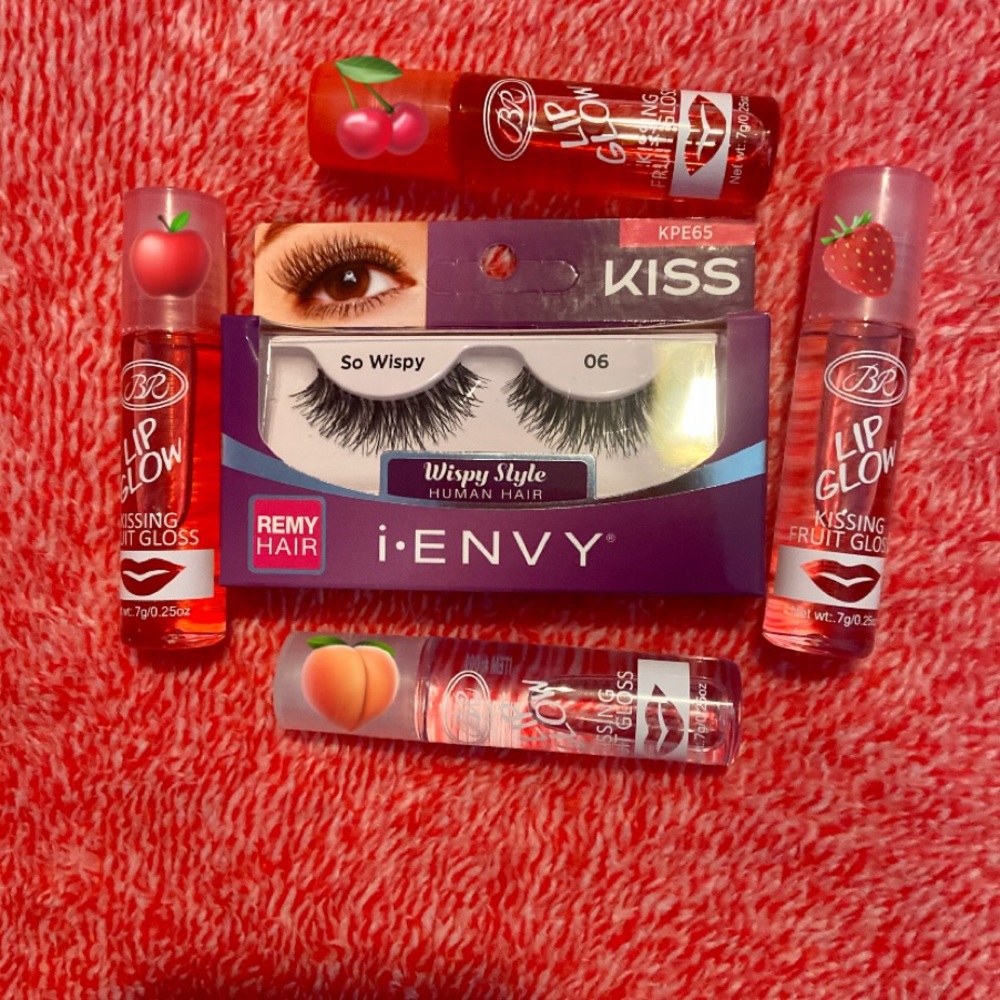 Lots of lip glosses and eyelashes